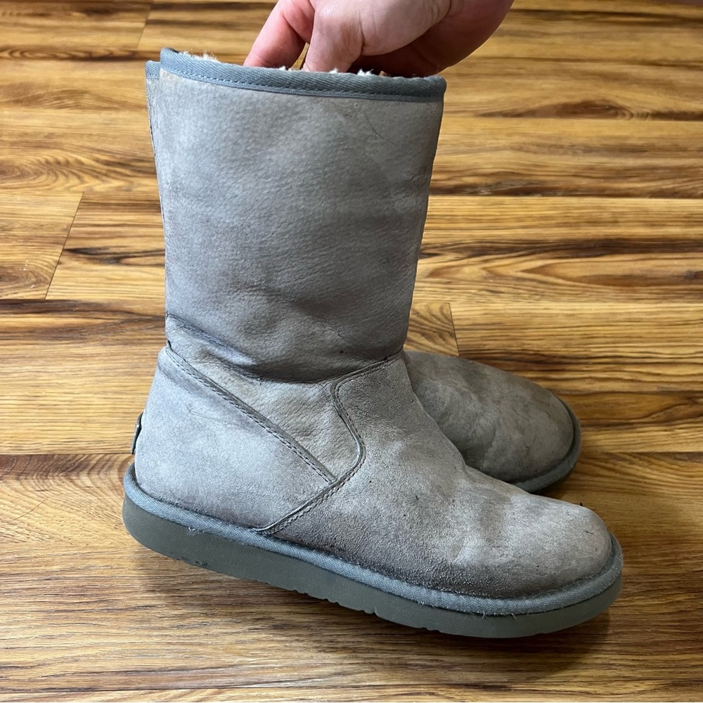 Ugg Boots Size 8 - Picture 3 of 7